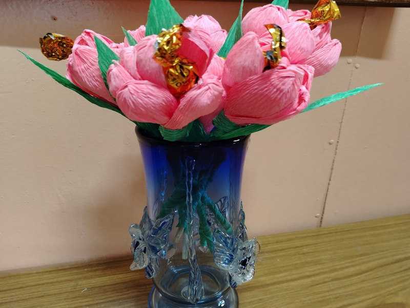 Цветочный сюрприз к Международному женскому дню!